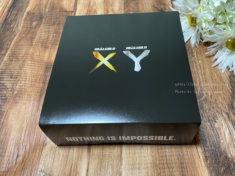 エナジードリンク「リアルゴールドX/Y」黒にXYの文字が入った箱に入っていた